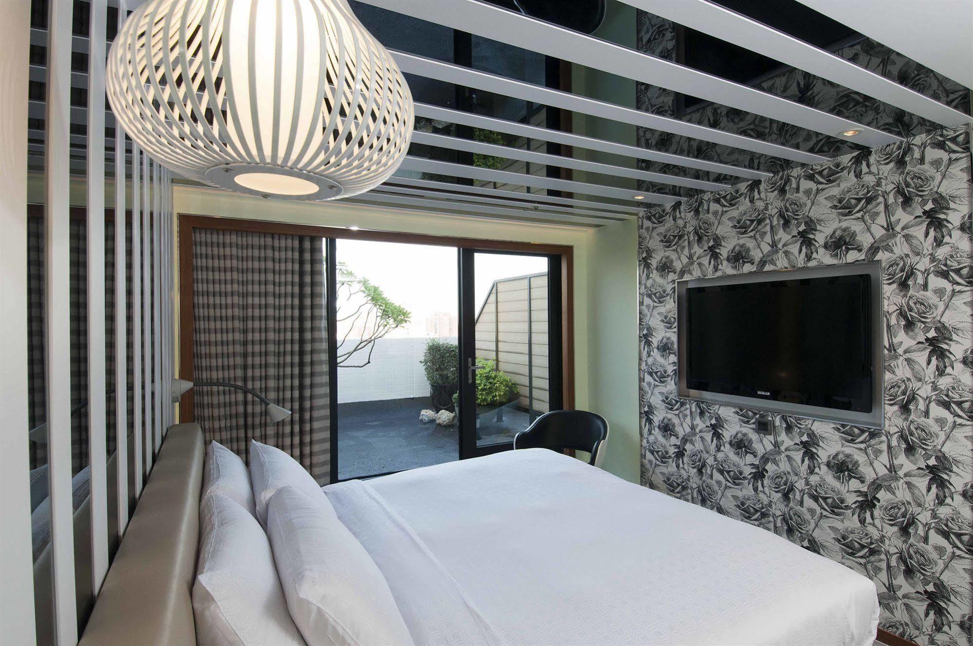 Royal Hotel Group- Central Park Branch Kaohsiung Exteriör bild