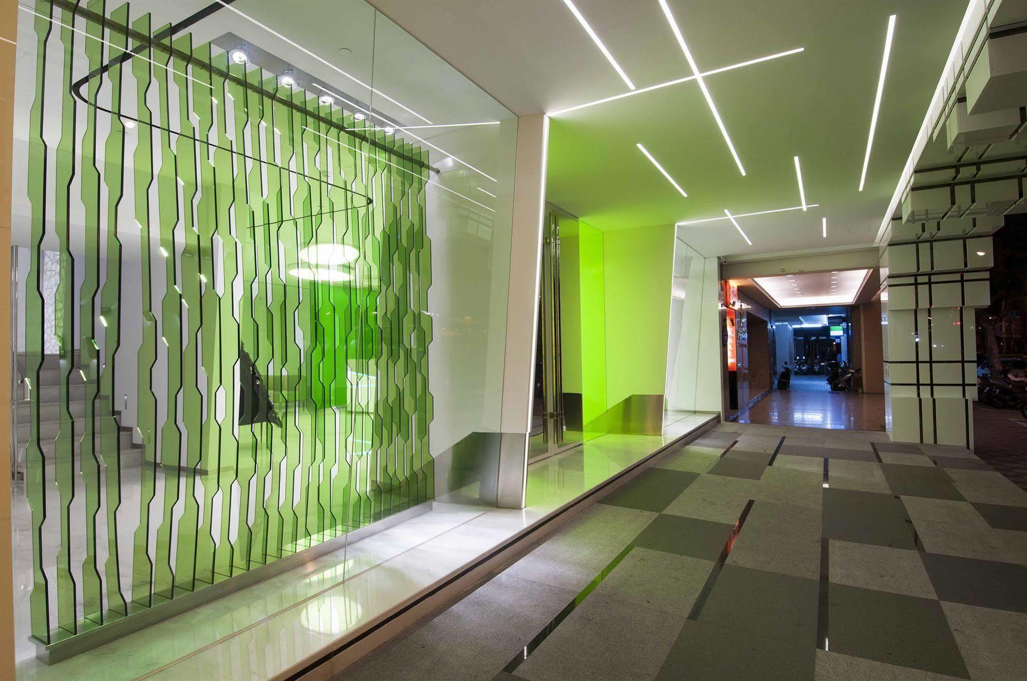 Royal Hotel Group- Central Park Branch Kaohsiung Exteriör bild