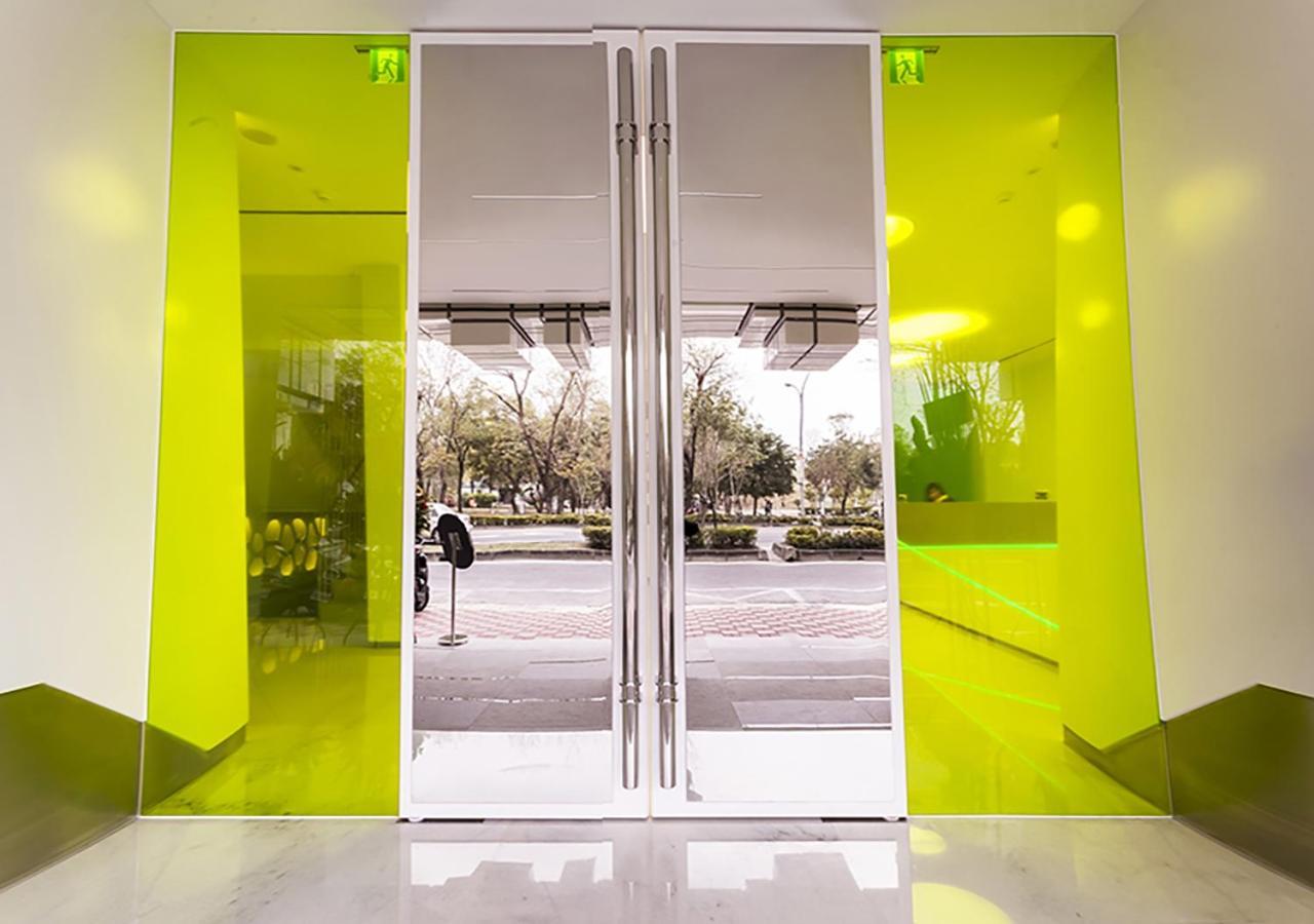 Royal Hotel Group- Central Park Branch Kaohsiung Exteriör bild