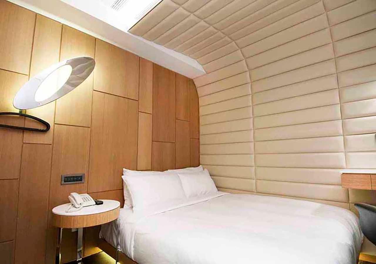 Royal Hotel Group- Central Park Branch Kaohsiung Exteriör bild